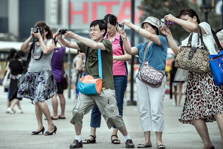 TURISTAS CHINOS CHINOS EN ESPAÑA