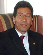 El presidente de la Comisión Internacional de la cámara baja, el opositor Michiaki Nagatani  