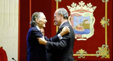 Antonio Gala ha recibido este jueves, la Medalla de la Ciudad
 