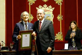 Antonio Gala ha recibido este jueves, la Medalla de la Ciudad
 