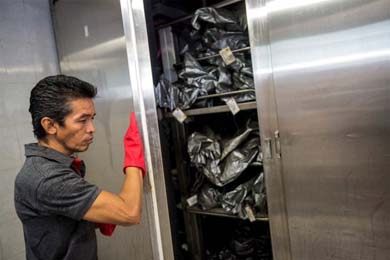 Los cadáveres saturan las neveras de la morgue en Acapulco