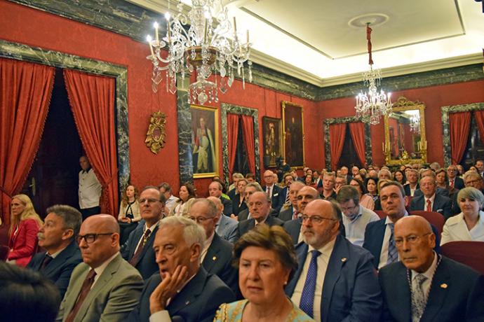 La Real Maestranza de Caballería y la Real Academia sevillana de Ciencia, premia los trabajos en neurobiología