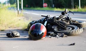 Accidente con la moto sin tener pasada la ITV: ¿lo cubre el seguro?
