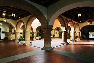 Interior del Centro Cultural La Alhóndiga