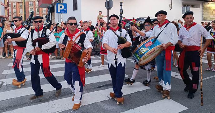 La Bandina de Gaitas Traslarroza ofrece folclore de Cantabria en Frankfurt