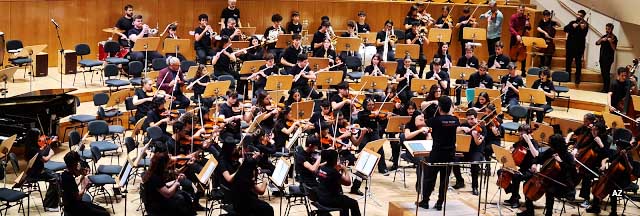 “Siete notas infinitas por la paz”. Concierto de “Acción por la Música”, de niños venezolanos en el Auditorio Nacional de España